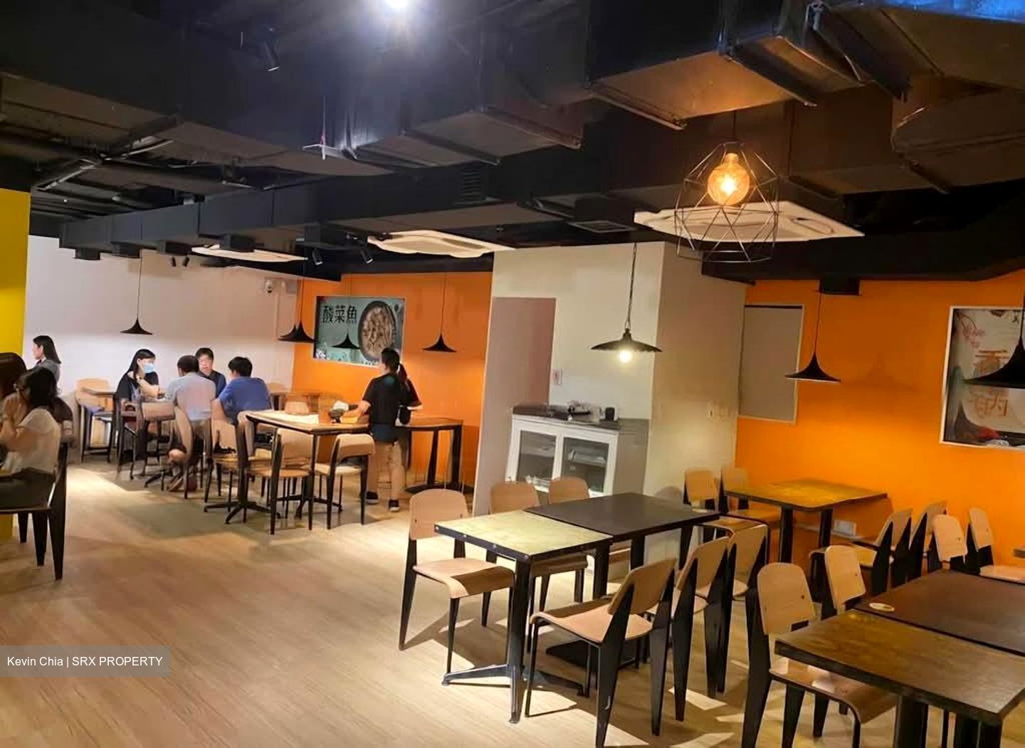Bugis Point (D7), Retail #560945161